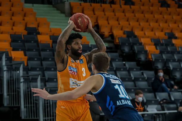 金的后场指 金的后场指