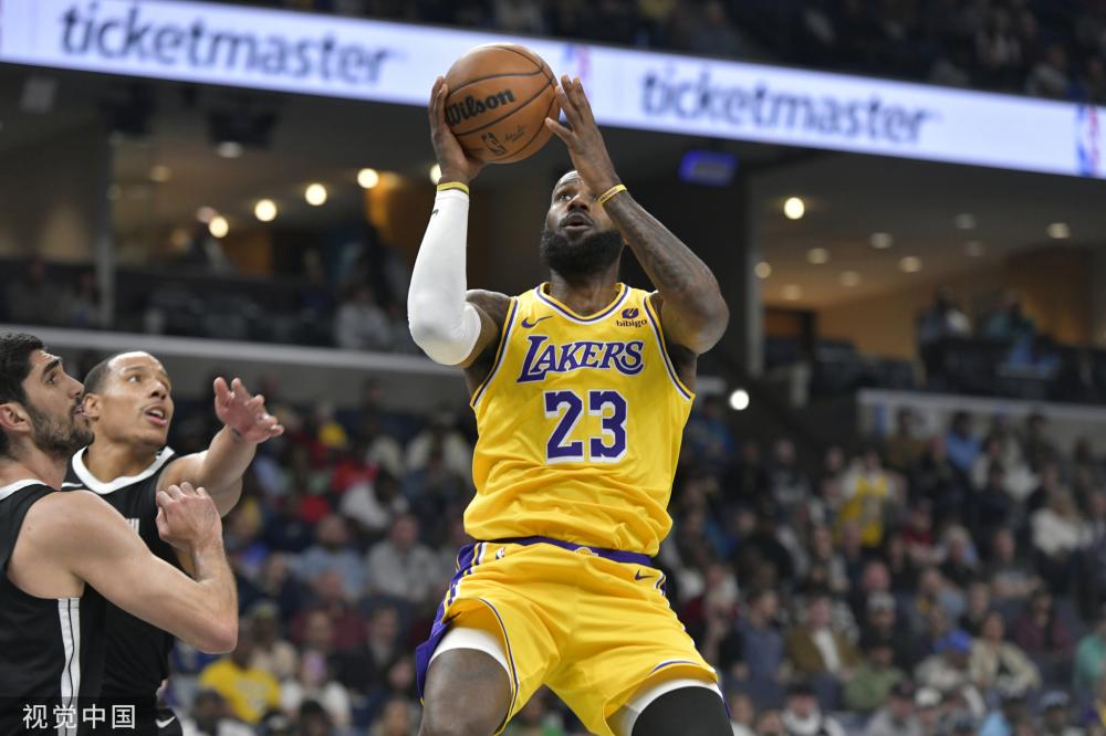 坚持与突破 坚持与突破