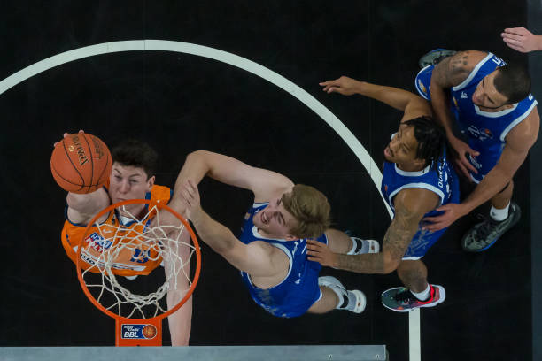 方面更有优 方面更有优