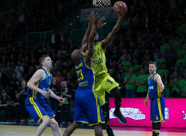 出正确判断 出正确判断